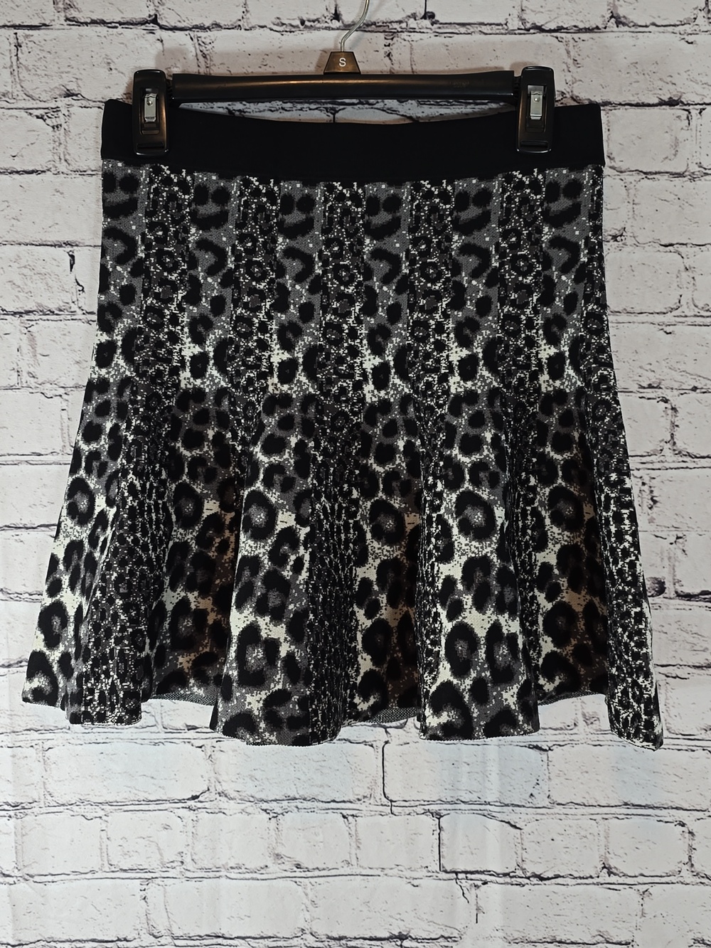 Michael Kors Black and White Leopard Pleated Skirt Size M NWT